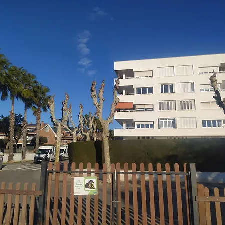 Bed and breakfast Primera Linea De Mar Y Piscina A 20 Minutos De Barcelona *