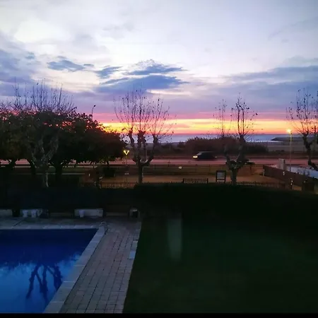 Primera Linea De Mar Y Piscina A 20 Minutos De Barcelona Bed & Breakfast Premia De Mar